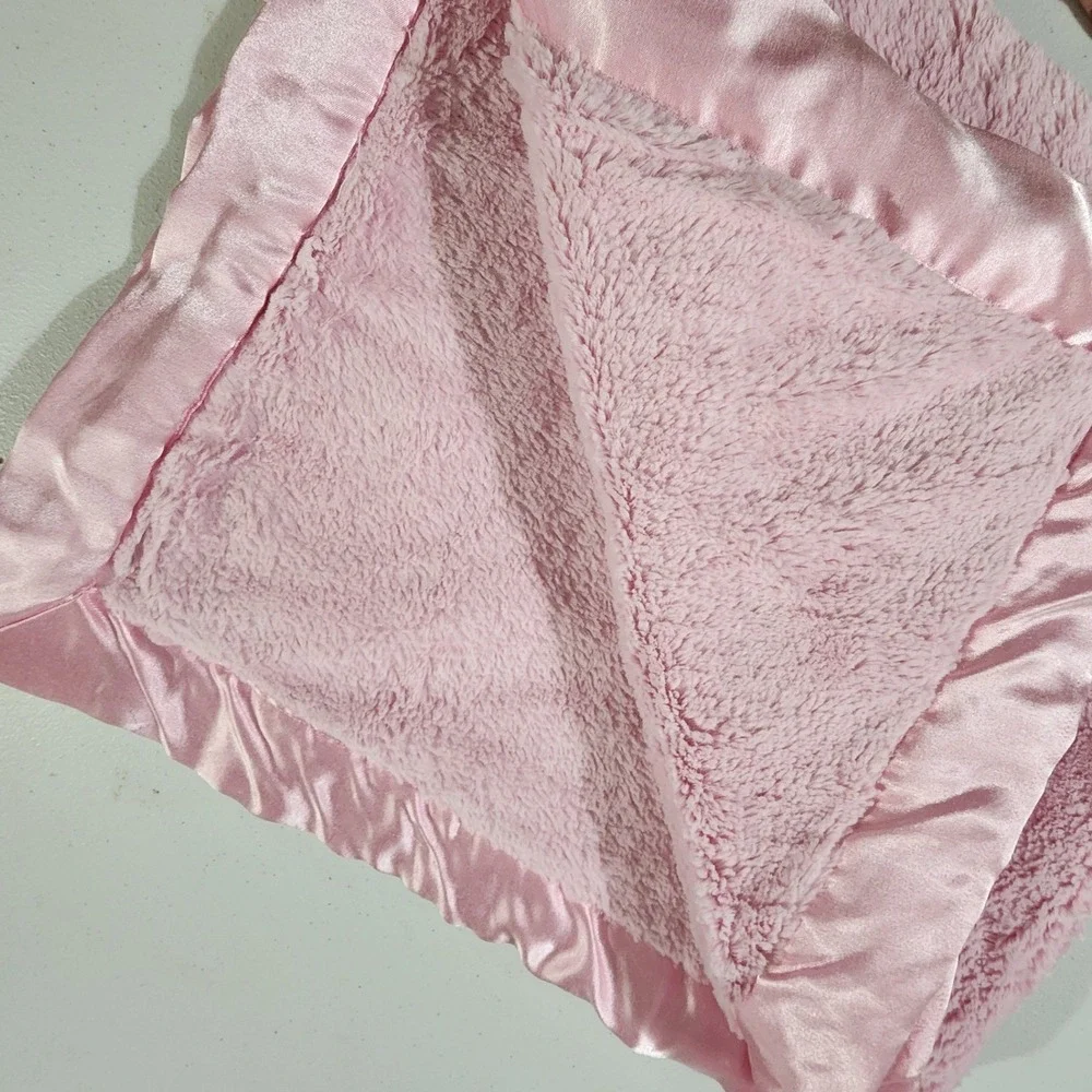 Crown & Ivy Baby Pink Plush Faux Fur Satin Trim Crown Logo Security Blanket